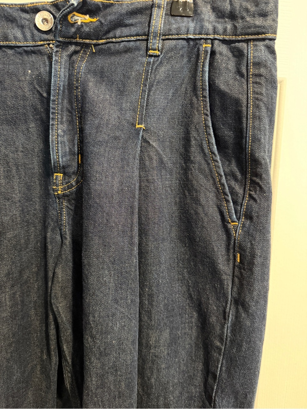 High Rise Pleated Jean - Picture 10 of 12